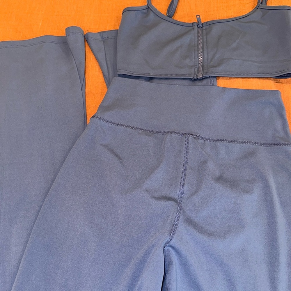 Blue Workout set - Picture 3 of 4